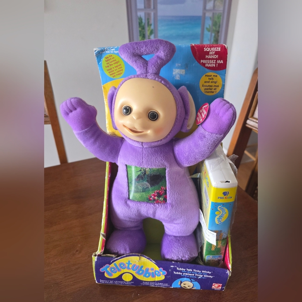 Vintage TELETUBBIES Tubby Talk Tinky Winky Plush toy VHS Tape Hologram Tummy NEW